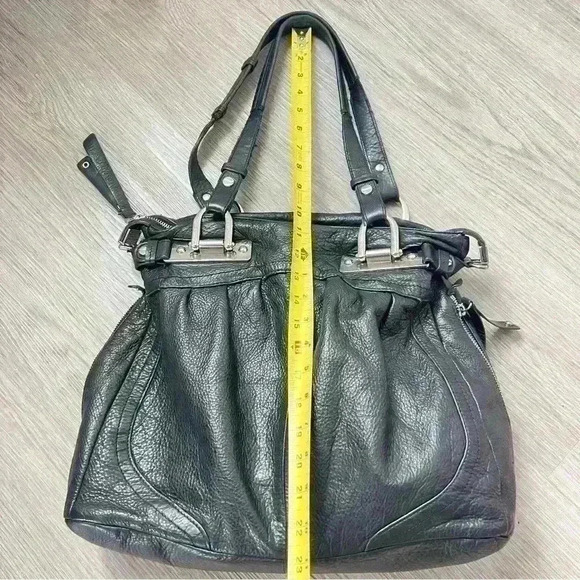 b.MAKOWSKY BLACK PEBBLED LEATHER  SHOULDER BAG - Picture 12 of 16